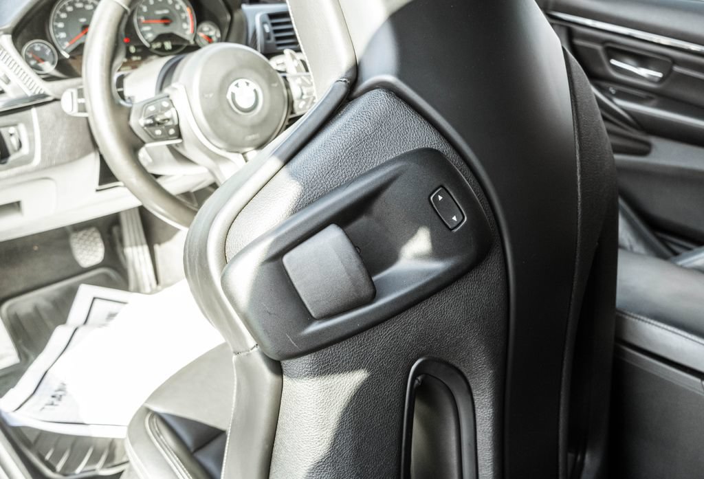 Used 2018 BMW M4 Coupe RWD image 26