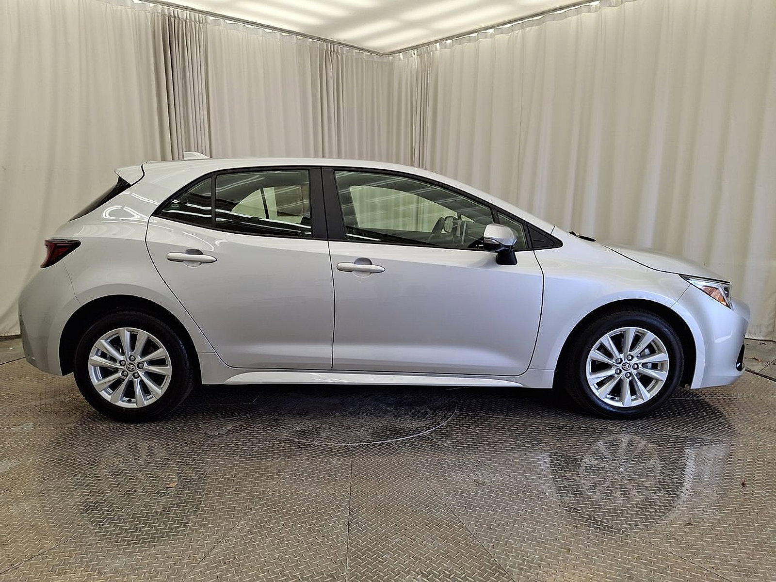 Certified 2024 Toyota Corolla SE image 25