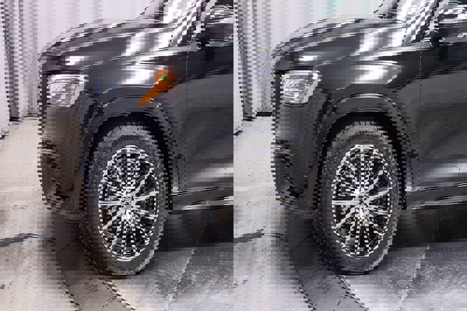 Used 2025 Mercedes-Benz GLS 450 4MATIC image 12