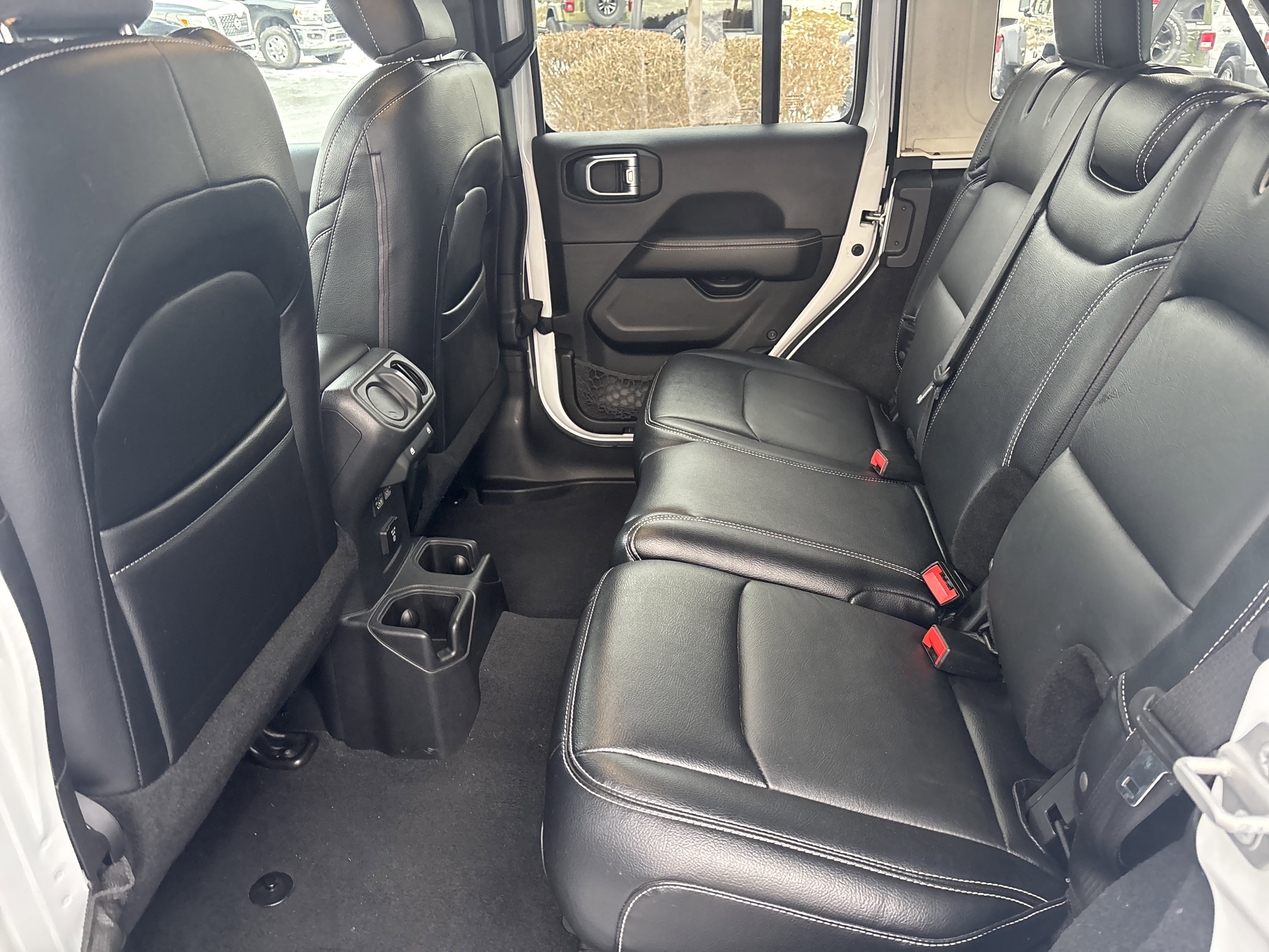 Used 2023 Jeep Wrangler Sahara w/ Cold Weather Group image 13