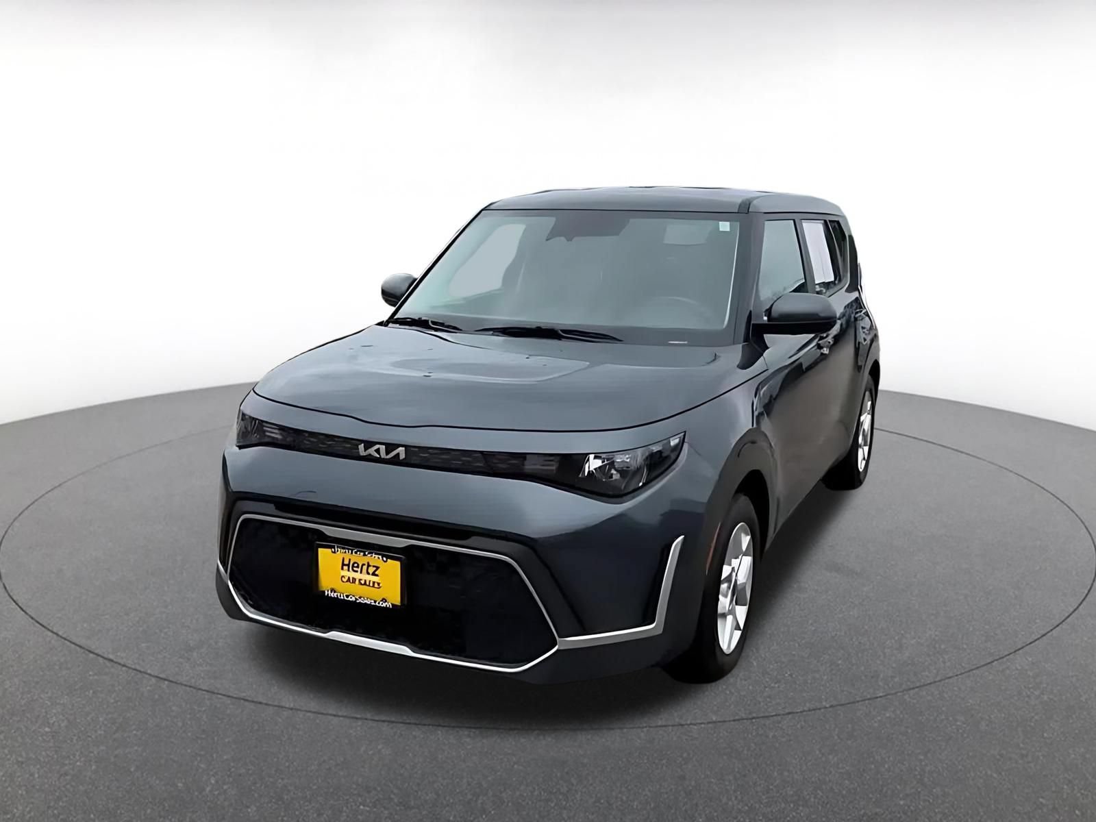Used 2025 Kia Soul LX w/ LX Technology Package FWD image 7