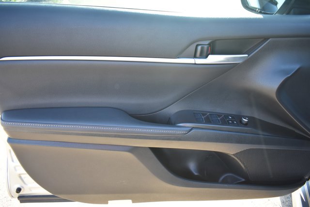 Used 2024 Toyota Camry XSE image 11