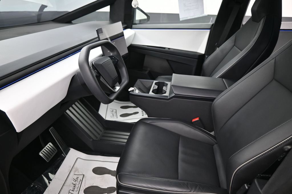 Used 2024 Tesla Cybertruck AWD Crew Cab image 25