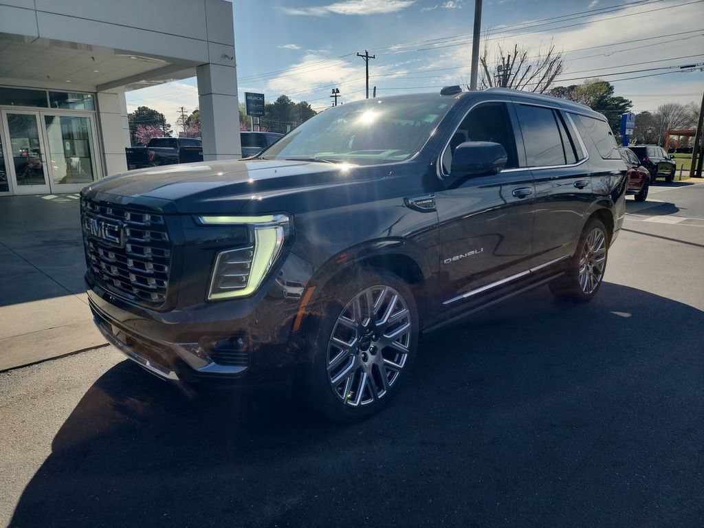 Certified 2025 GMC Yukon Denali Ultimate AWD/4WD image 4