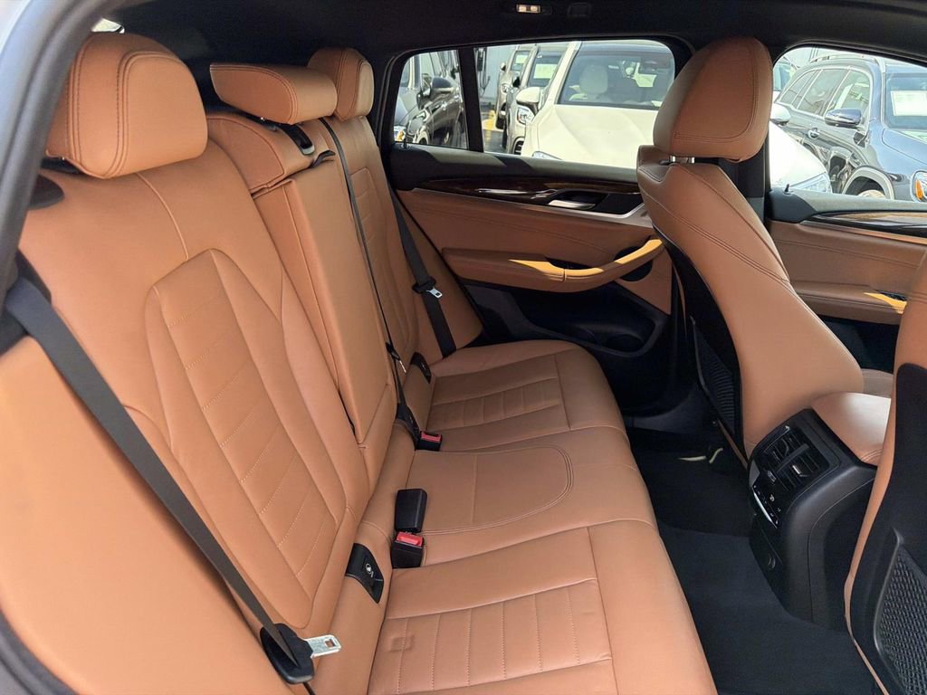 Used 2019 BMW X4 xDrive30i w/ Premium Package AWD/4WD image 9