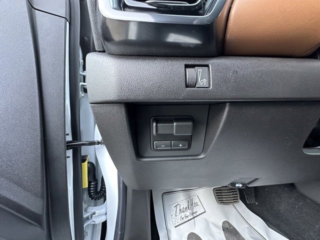 New 2026 GMC Canyon AT4 w/ AT4 Premium Package image 15