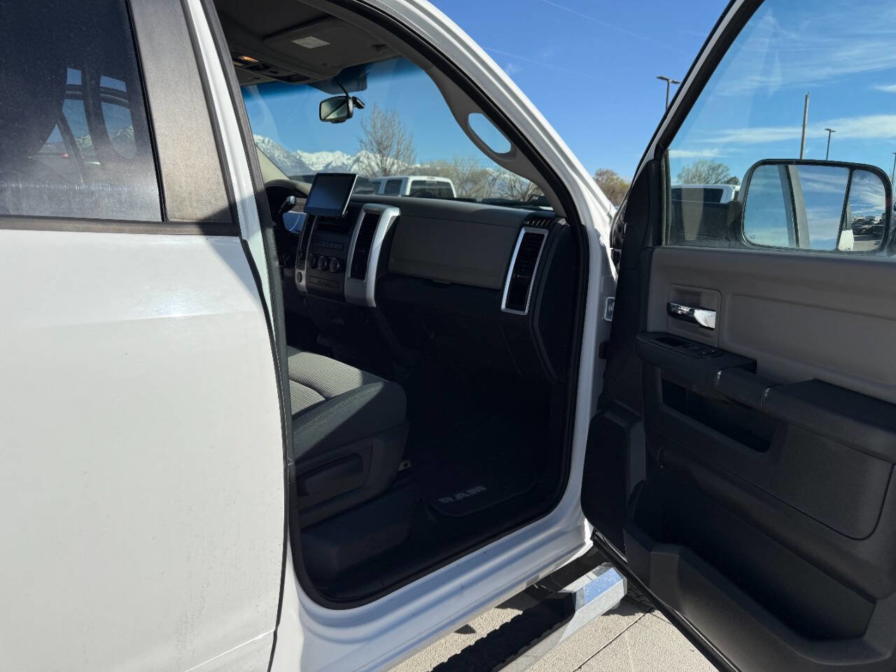 Used 2012 RAM 1500 Big Horn w/ Luxury Group image 24