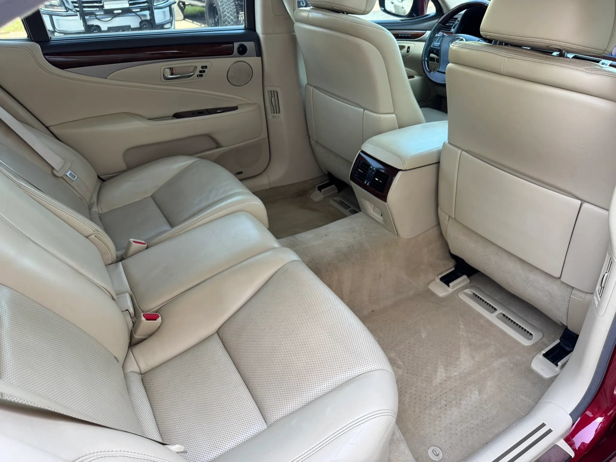 Used 2013 Lexus LS 460 L w/ Ultra Luxury Pkg AWD/4WD image 28