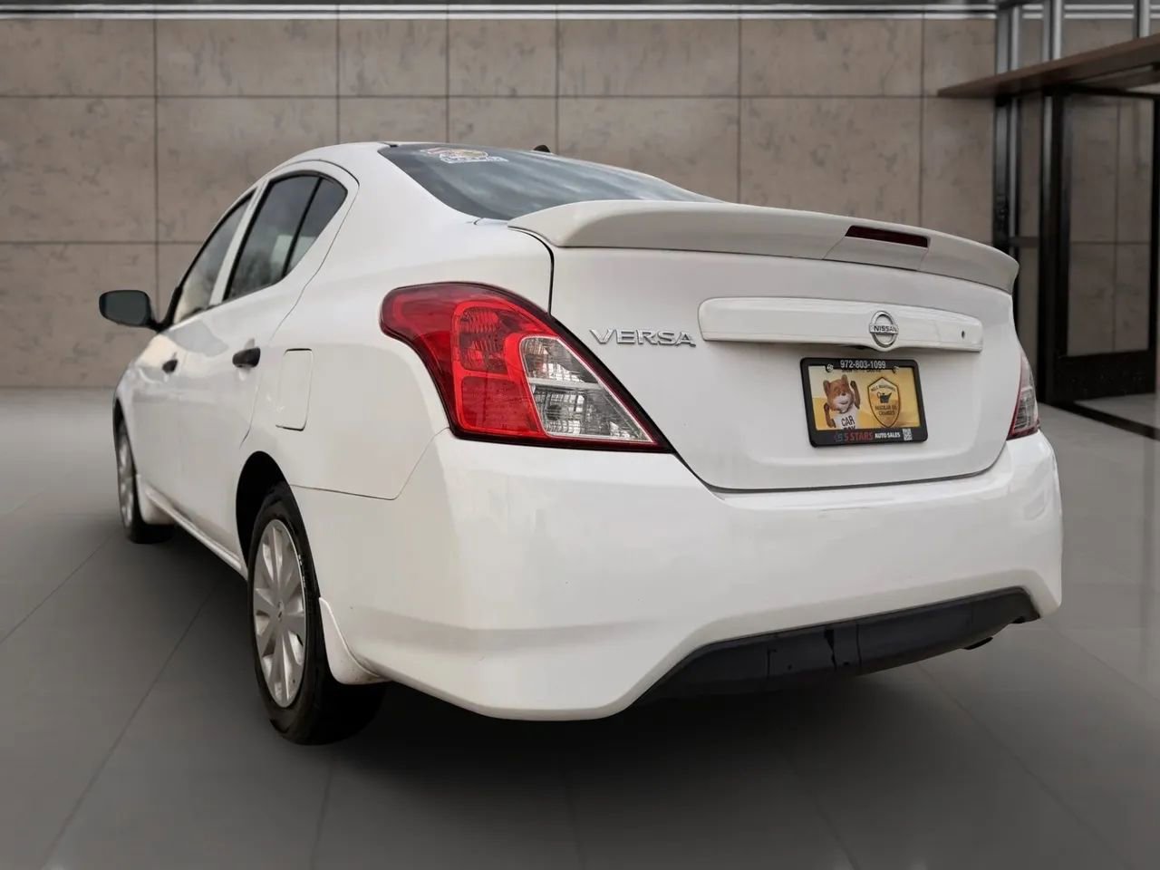 Used 2018 Nissan Versa S Plus image 8