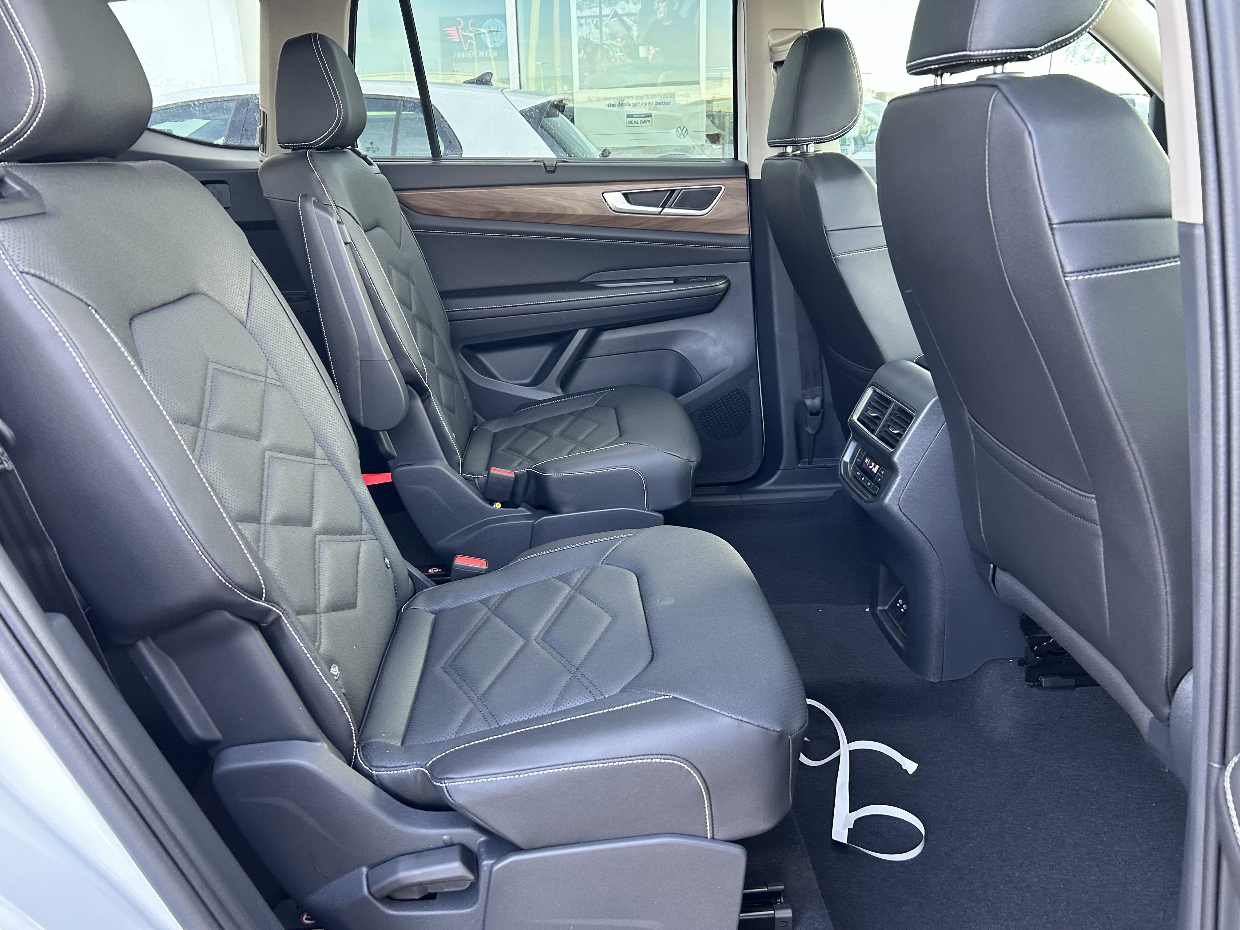 New 2026 Volkswagen Atlas SE image 26