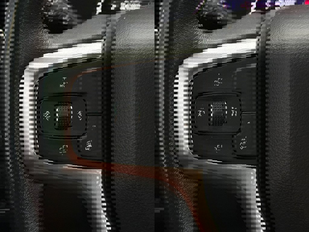 Used 2020 Chevrolet Silverado 1500 LT w/ All-Star Edition image 15