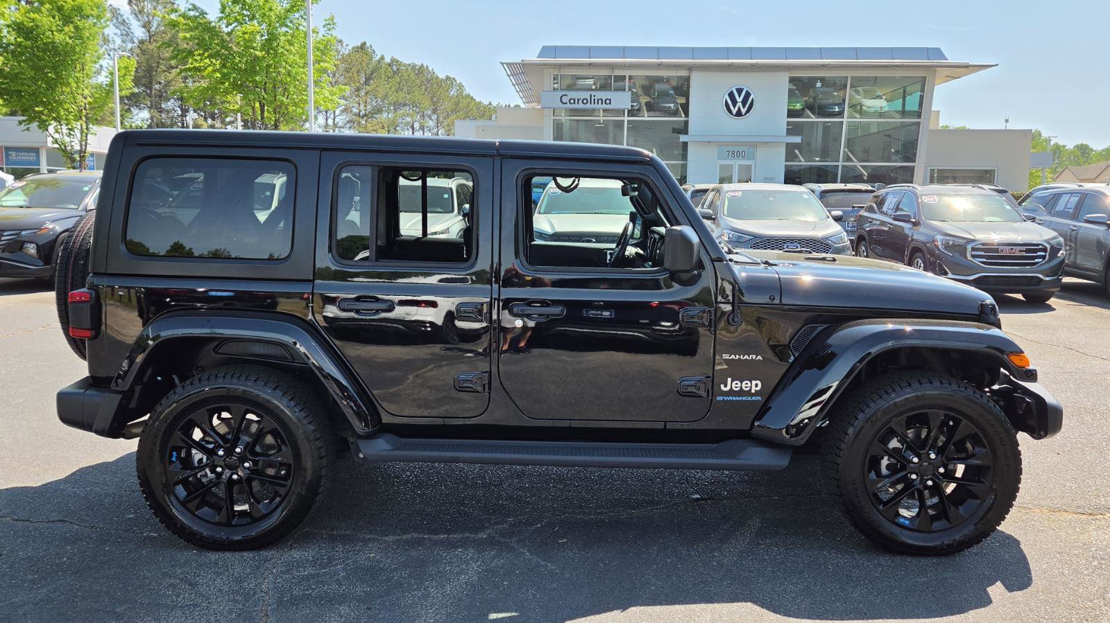 Used 2023 Jeep Wrangler Sahara w/ Cold Weather Group image 3