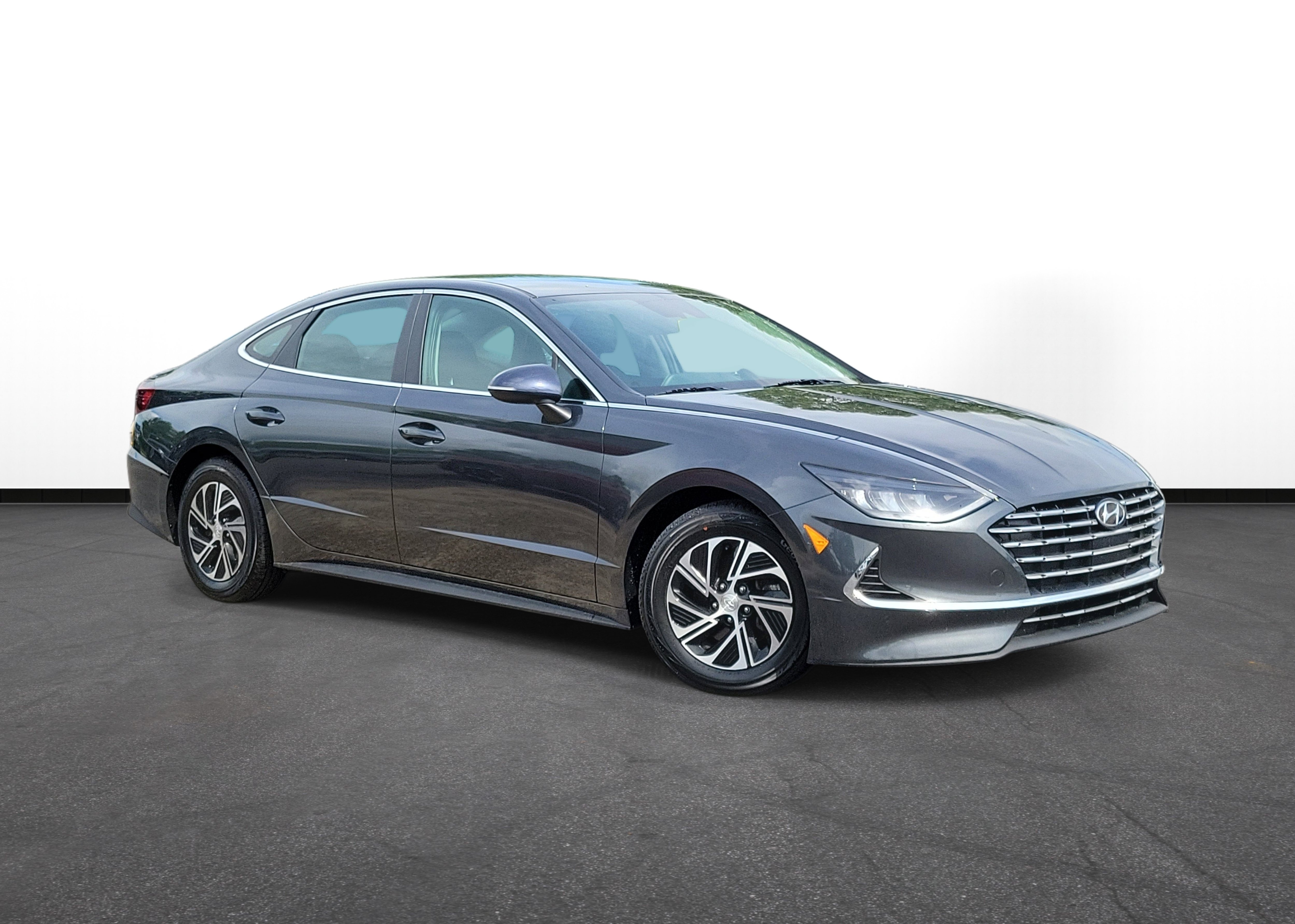 Used 2022 Hyundai Sonata Blue FWD image 1