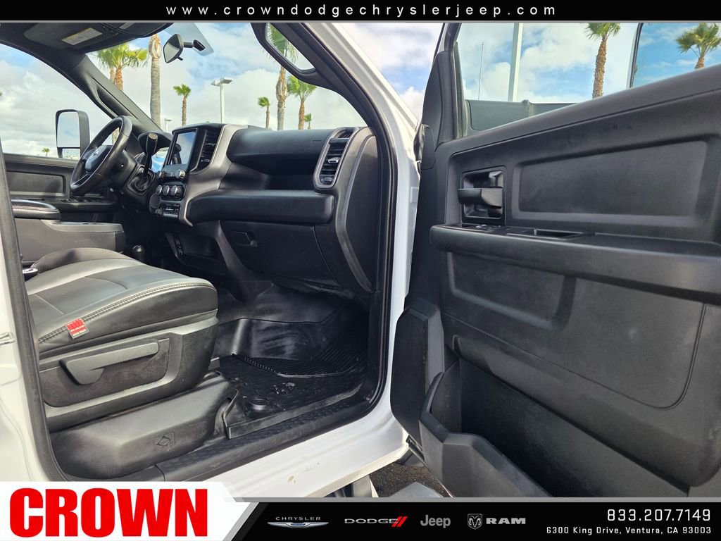Used 2021 RAM 5500 Tradesman w/ Chrome Appearance Group AWD/4WD image 19