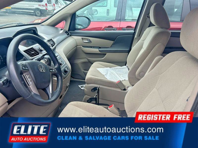 Used 2016 Honda Odyssey LX image 9