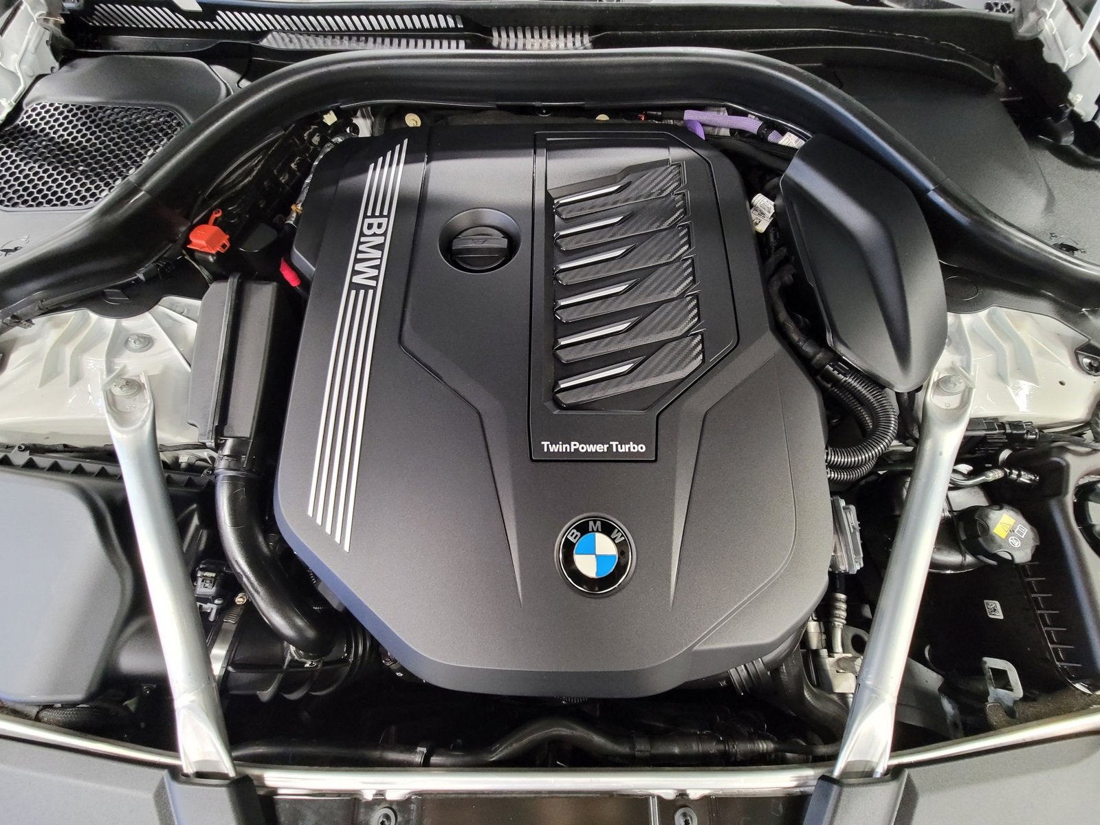 Used 2021 BMW 540i w/ M Sport Package image 3