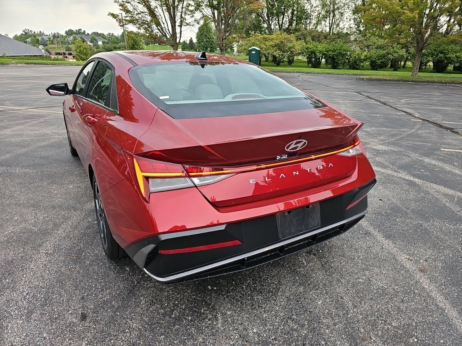 Used 2025 Hyundai Elantra SEL FWD image 3