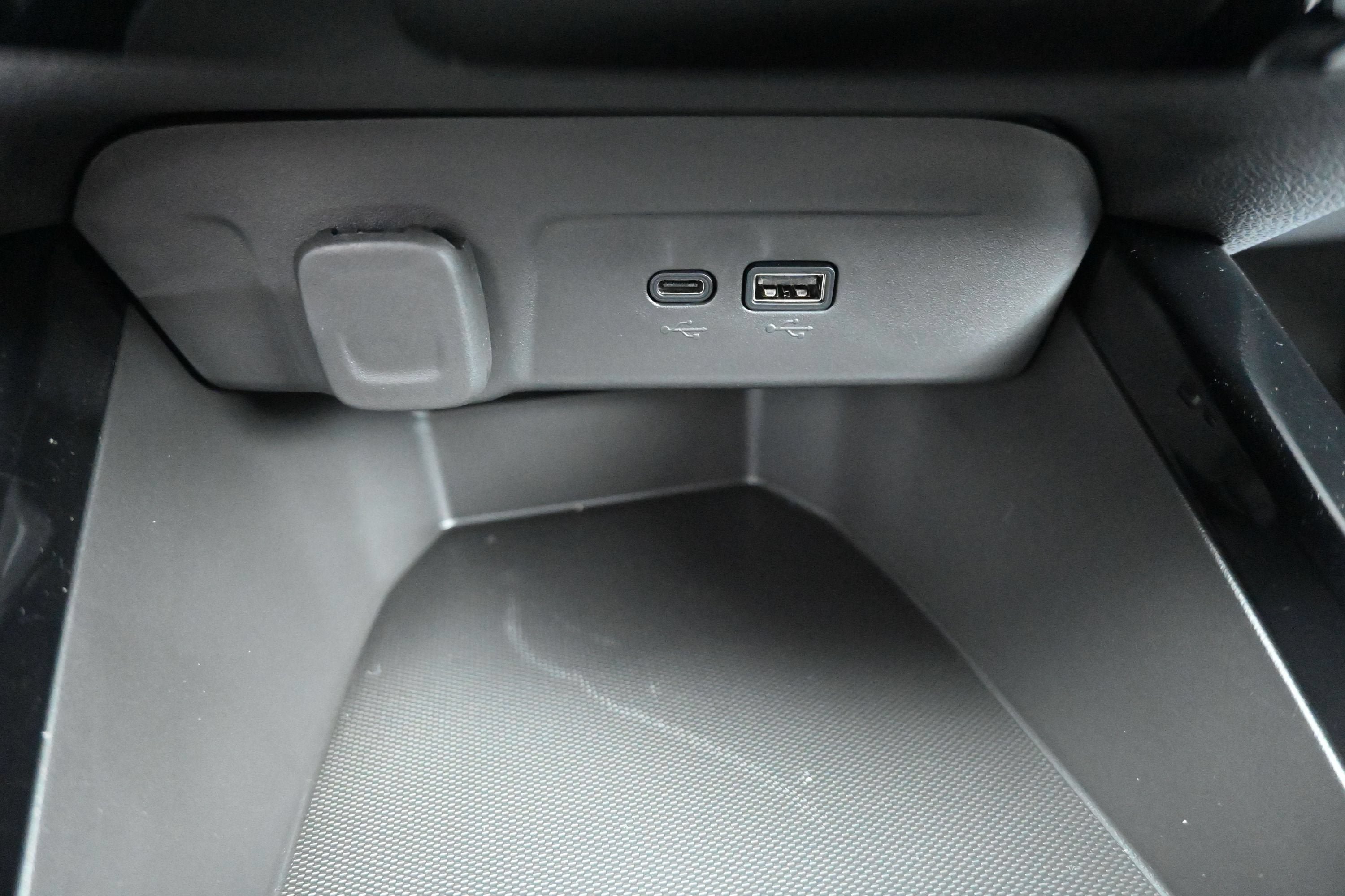 New 2026 Chevrolet Trax RS w/ Sunroof Package FWD image 21