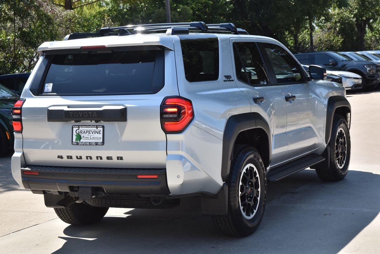 Used 2025 Toyota 4Runner TRD Off-Road Premium w/ Tow Technology Package AWD/4WD image 8