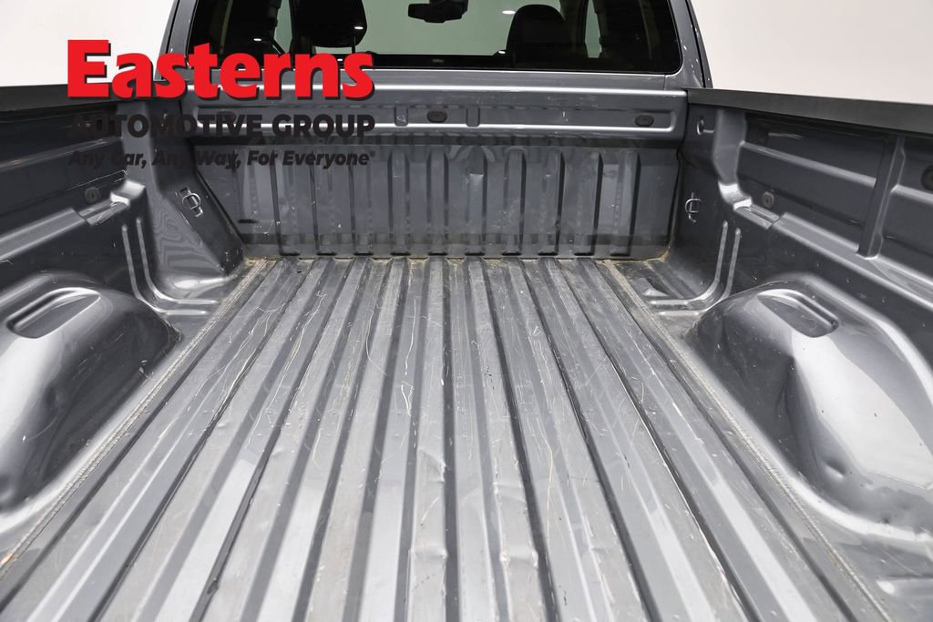 Used 2022 Chevrolet Colorado LT w/ Fleet Safety Package RWD image 9