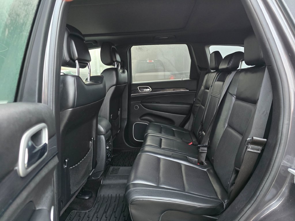 Used 2015 Jeep Grand Cherokee High Altitude AWD/4WD image 16