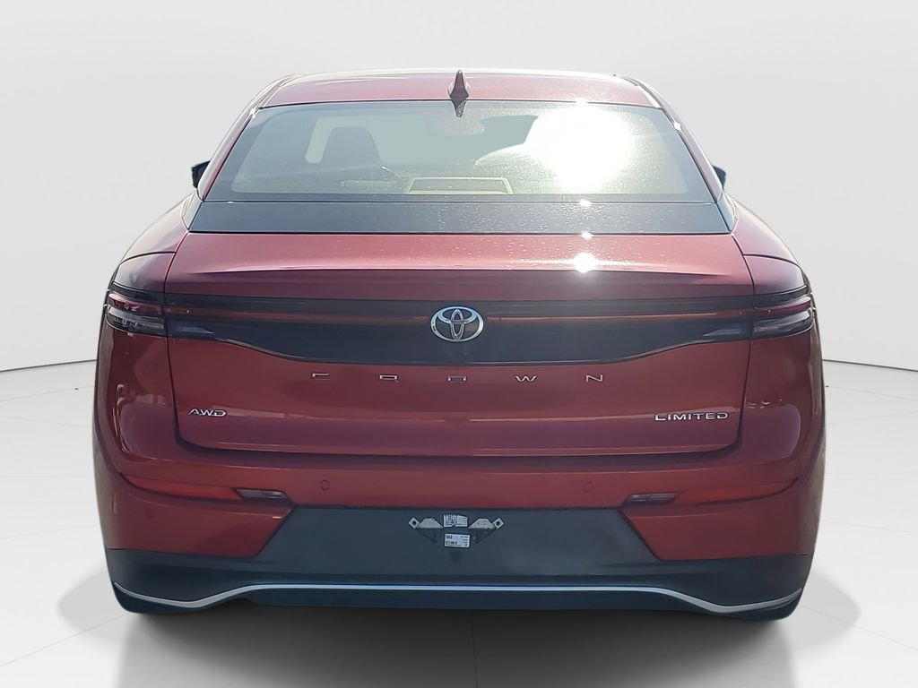 Used 2023 Toyota Crown Limited image 6