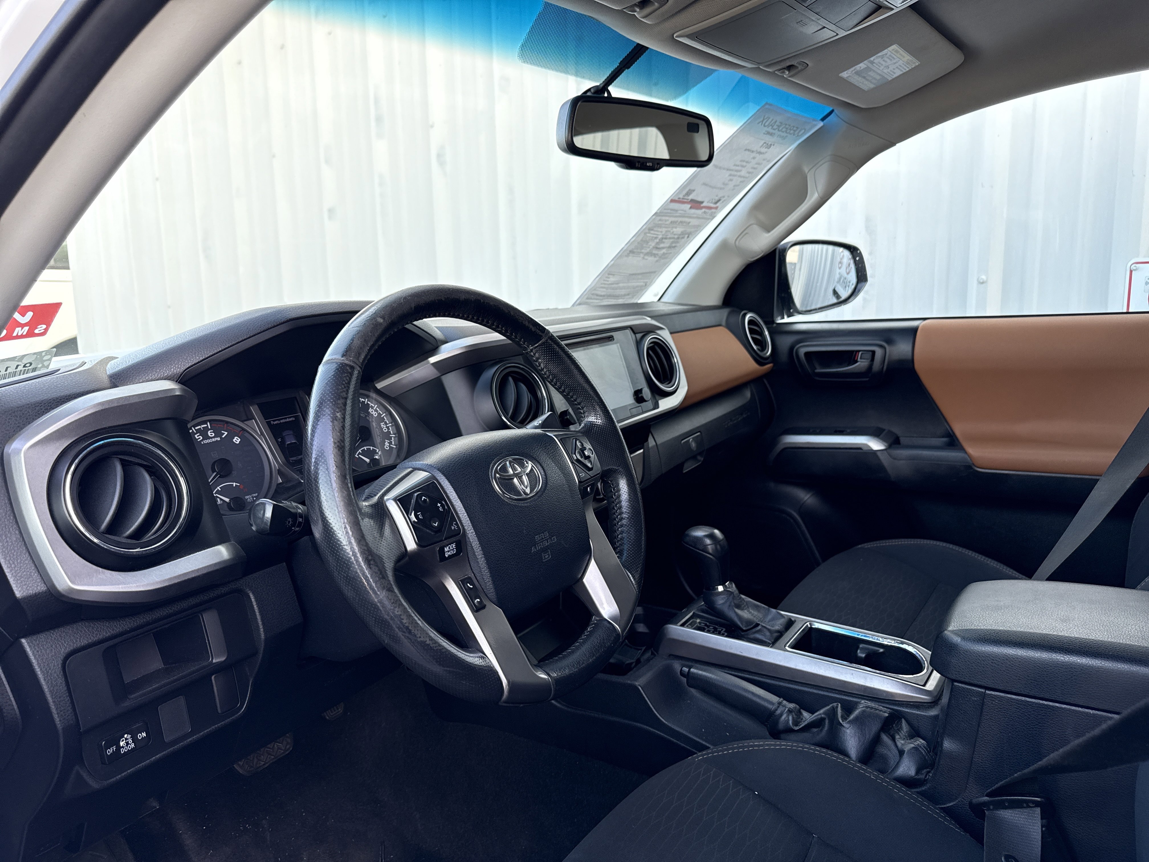 Used 2017 Toyota Tacoma SR5 w/ Tow Package image 12