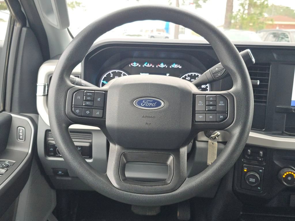Used 2025 Ford F350 XLT image 14