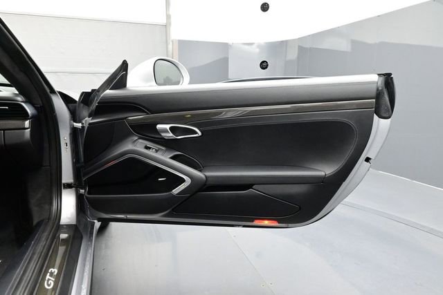 Certified 2018 Porsche 911 GT3 RWD image 15