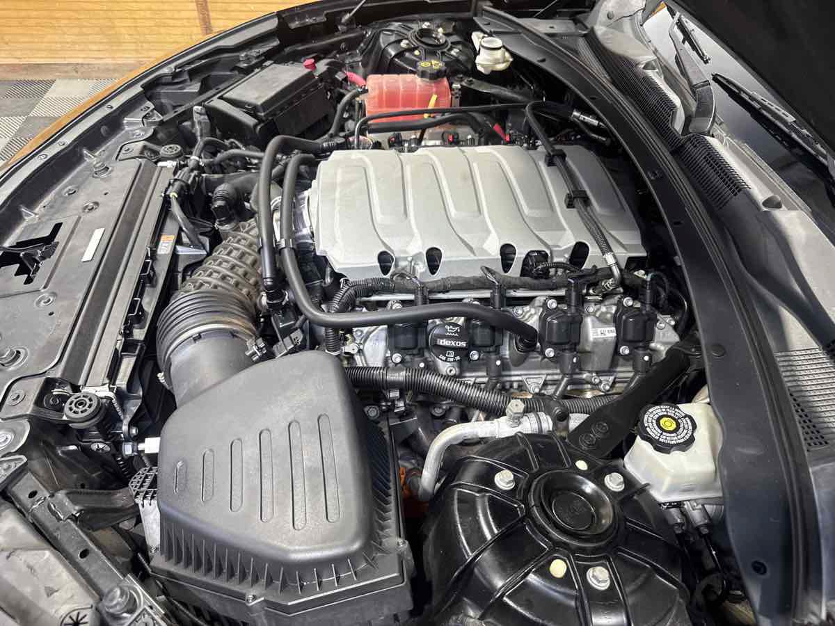 Used 2017 Chevrolet Camaro SS RWD image 24