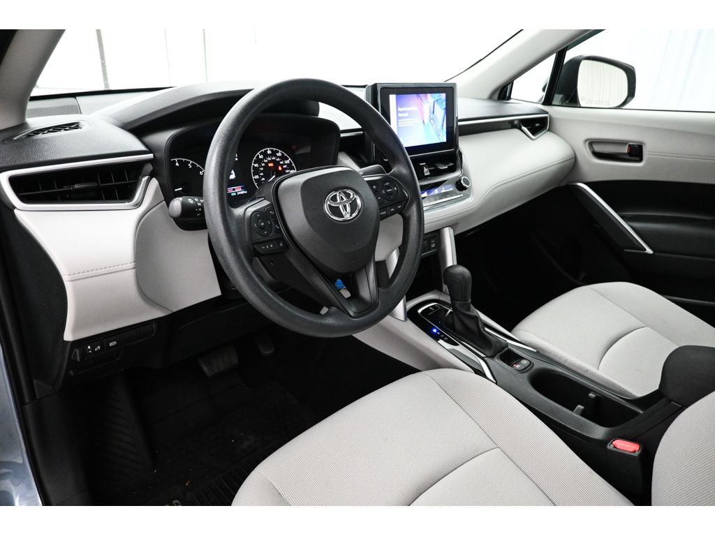 Used 2023 Toyota Corolla Cross L FWD image 31