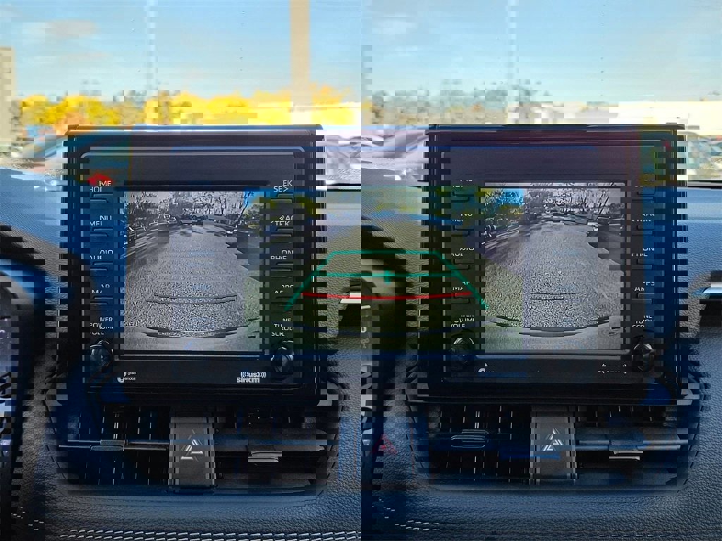 Used 2021 Toyota RAV4 LE image 16