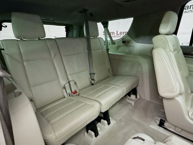 Used 2022 Cadillac Escalade ESV Sport Platinum w/ Heavy-Duty Trailer Package AWD/4WD image 33