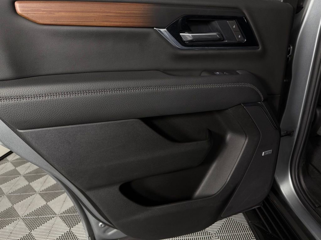 Used 2025 GMC Yukon Denali image 29