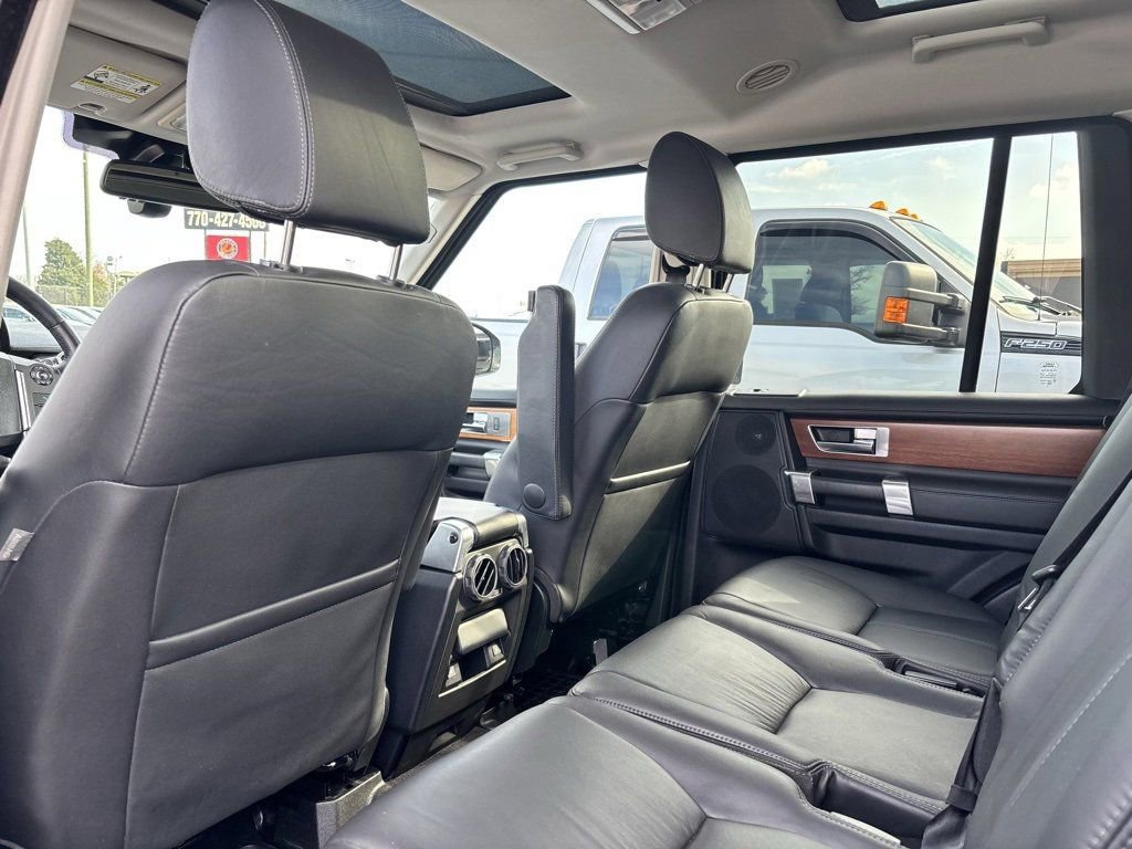 Used 2015 Land Rover LR4 HSE LUX image 16