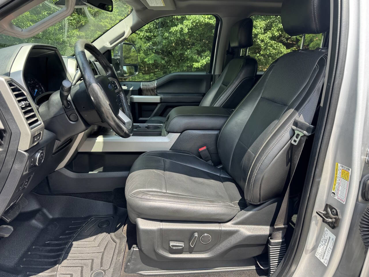 Used 2017 Ford F250 Lariat w/ Lariat Ultimate Package image 13