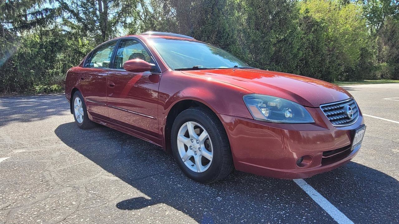 Used 2005 Nissan Altima 3.5 SL FWD image 4