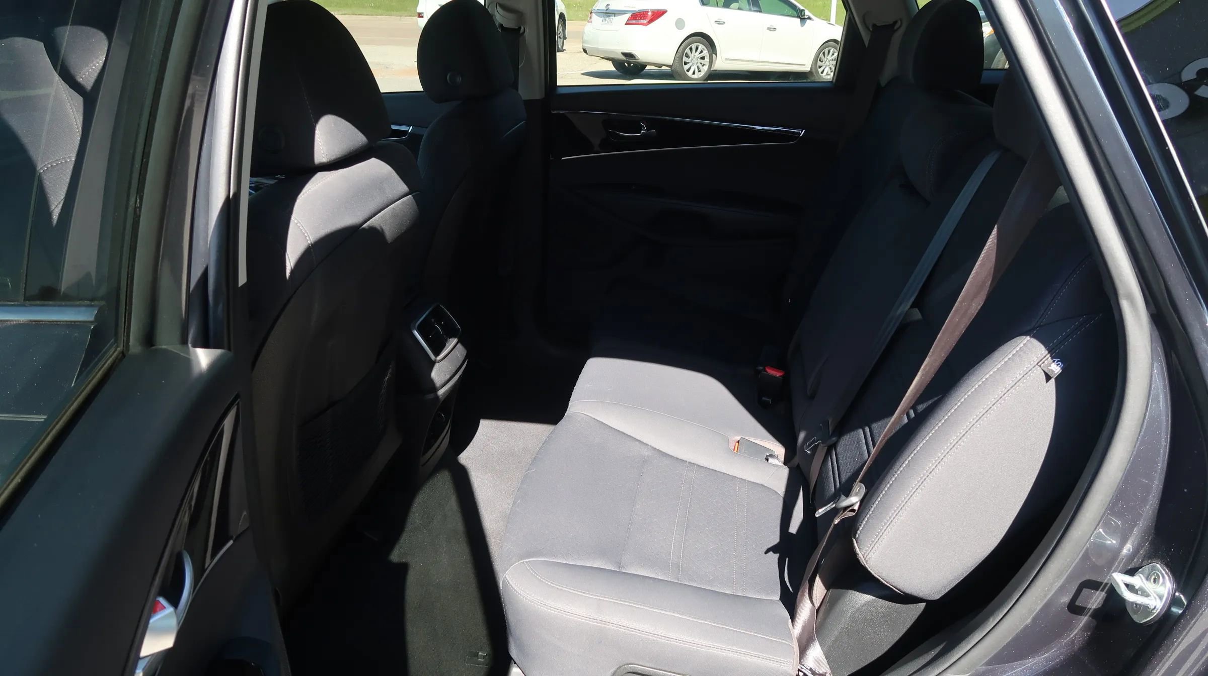 Used 2019 Kia Sorento S image 18