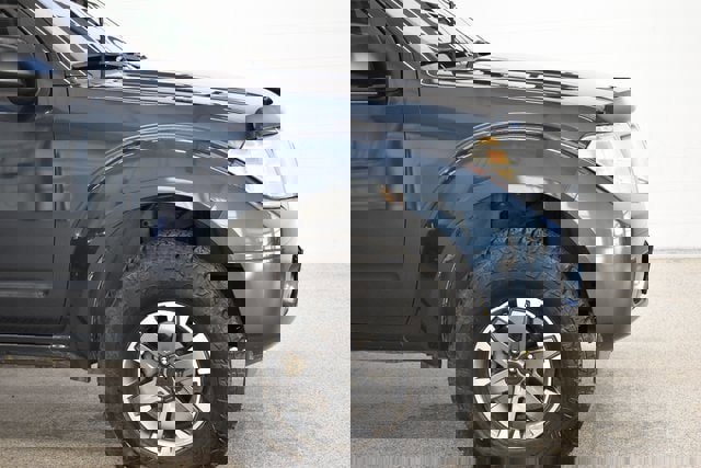 Used 2016 Nissan Frontier Desert Runner image 13