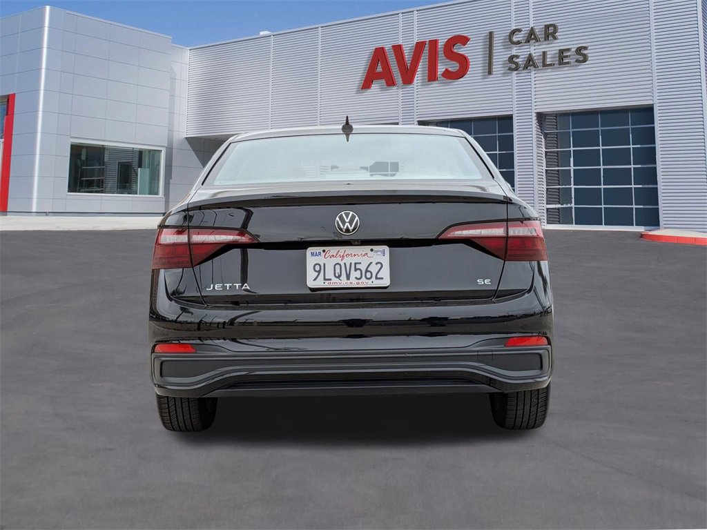 Used 2024 Volkswagen Jetta SE image 7