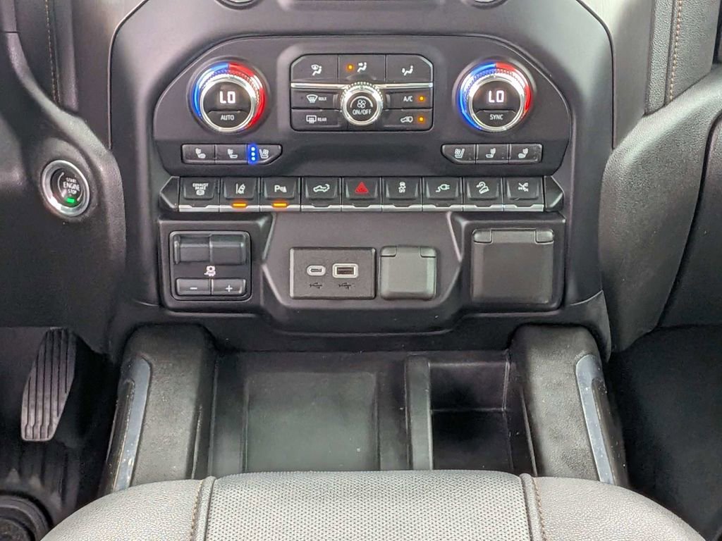 Used 2023 GMC Sierra 2500 AT4 w/ AT4 Premium Plus Package AWD/4WD image 18