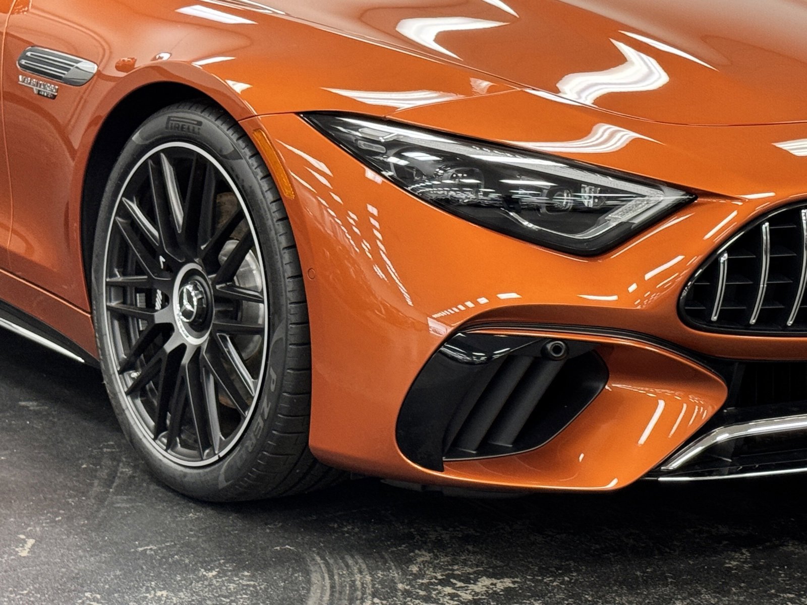 Used 2024 Mercedes-Benz SL 63 AMG 4MATIC image 4