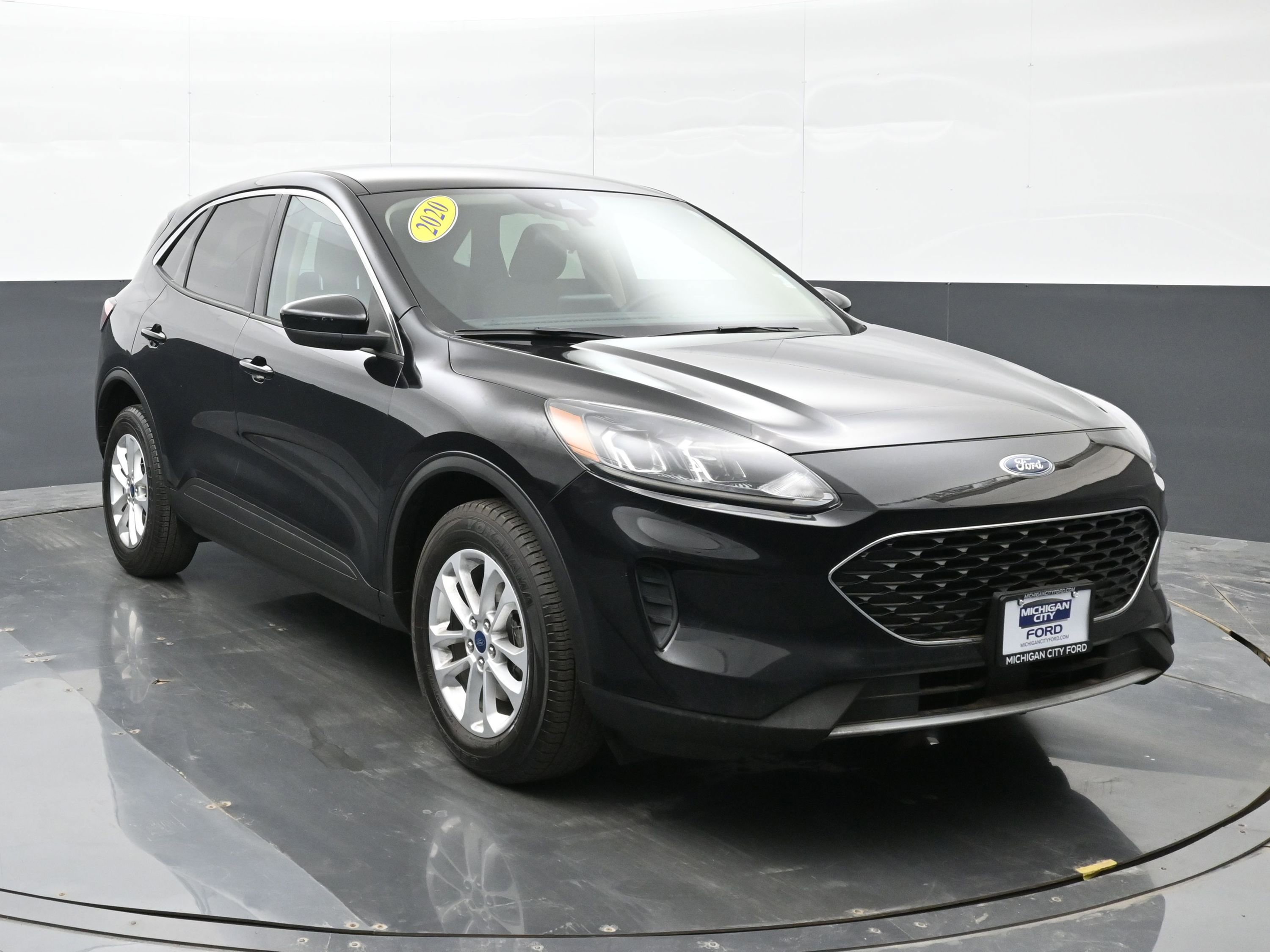 Used 2020 Ford Escape SE image 6