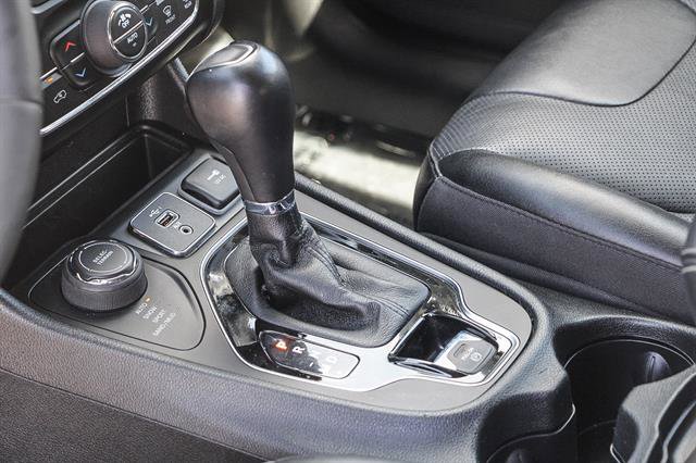 Used 2023 Jeep Cherokee Altitude Lux image 21