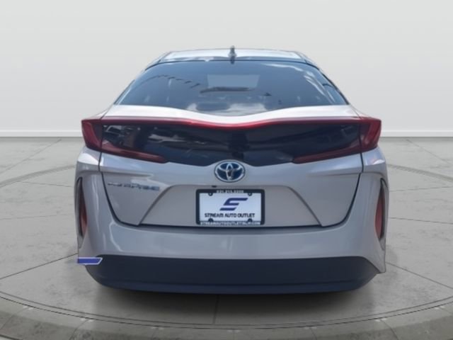 Used 2022 Toyota Prius Prime LE image 5