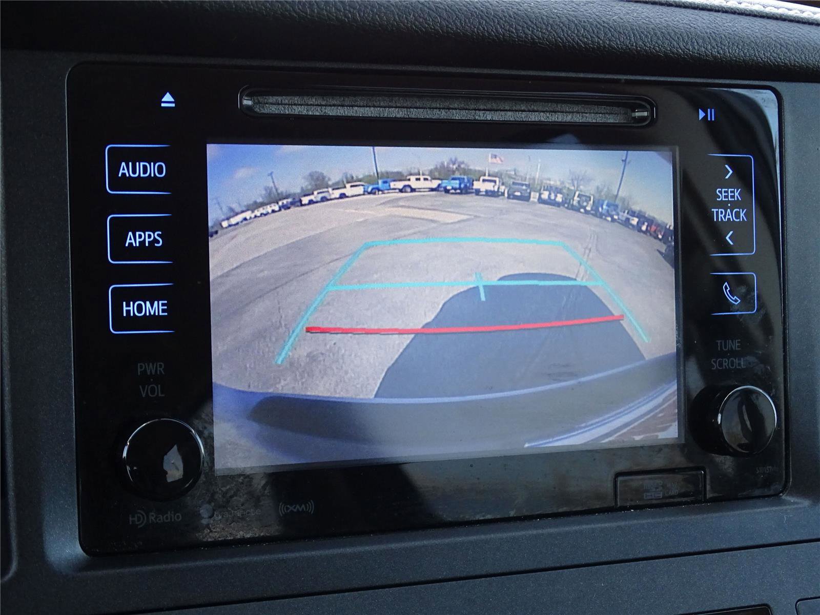 Used 2017 Toyota Sienna SE w/ SE Preferred Package FWD image 23