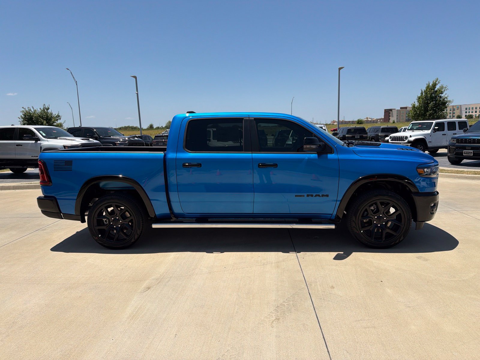New 2026 RAM 1500 Laramie AWD/4WD image 6