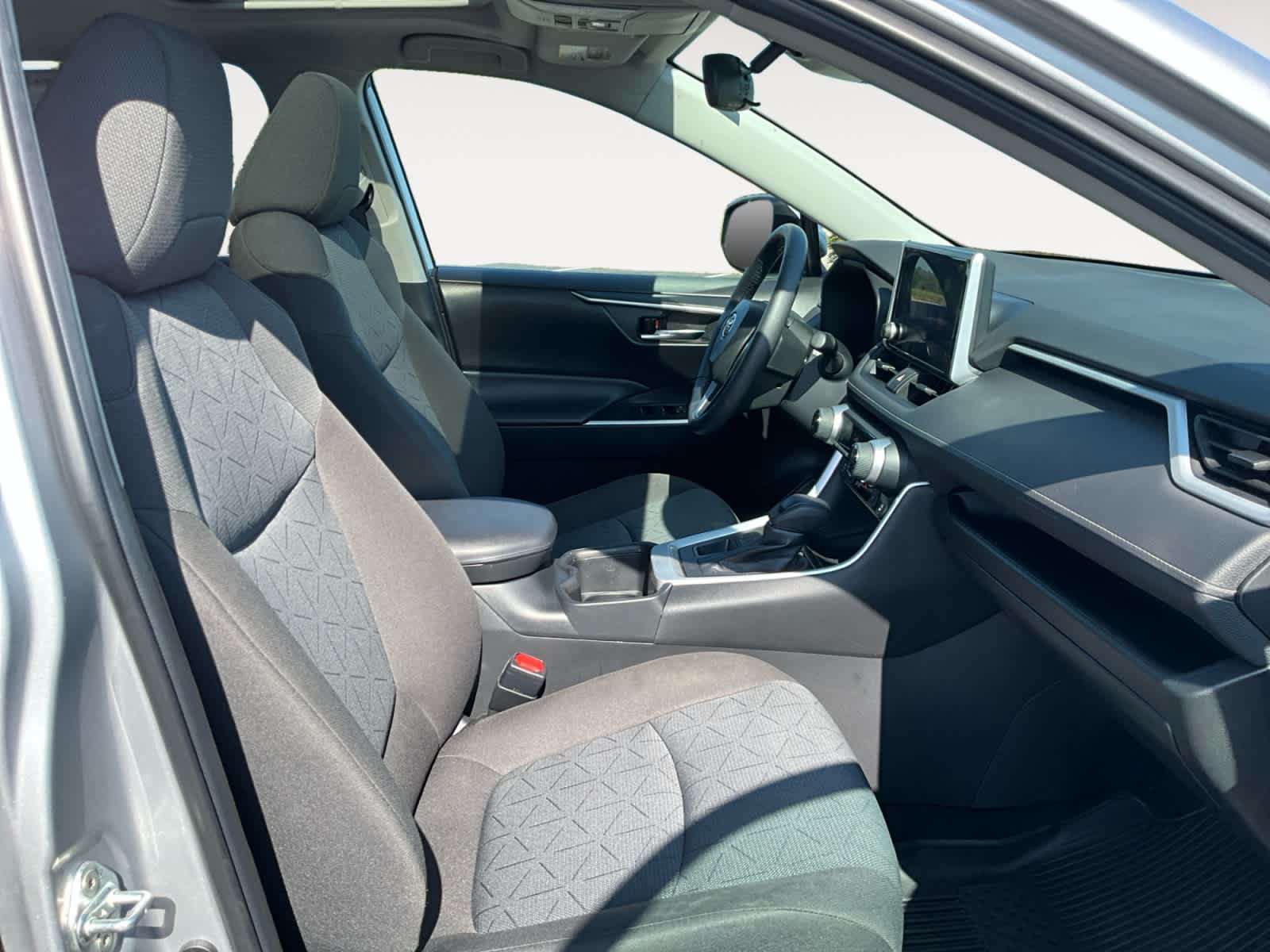Used 2023 Toyota RAV4 XLE w/ Convenience Package AWD/4WD image 15