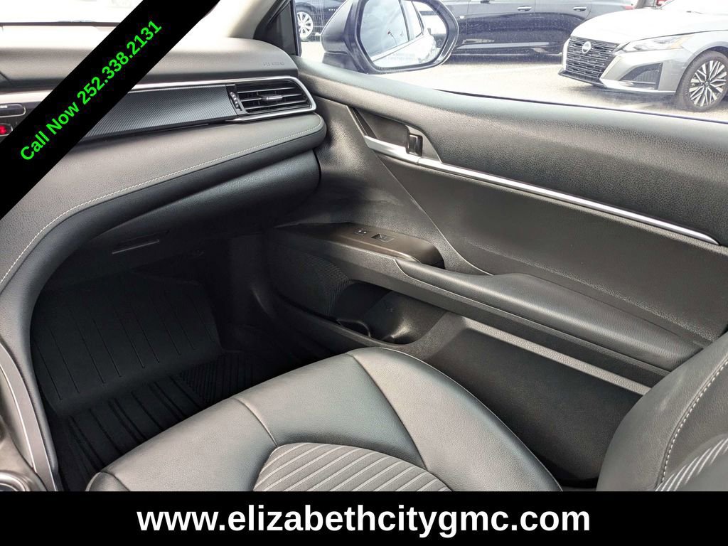 Used 2024 Toyota Camry SE image 17