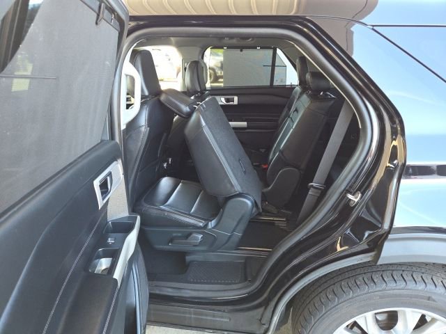 Used 2021 Ford Explorer Limited w/ Equipment Group 301A AWD/4WD image 46